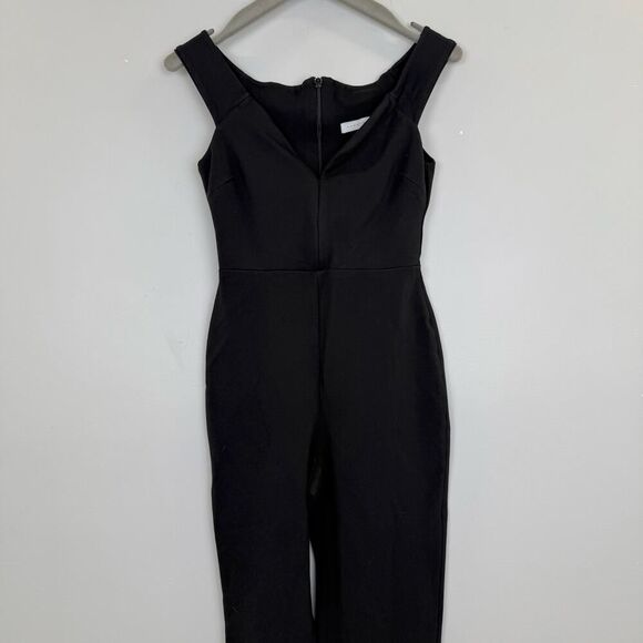 Susana Monaco
Black Off The Shoulder Jumpsuit 🪷 - Picture 6 of 12